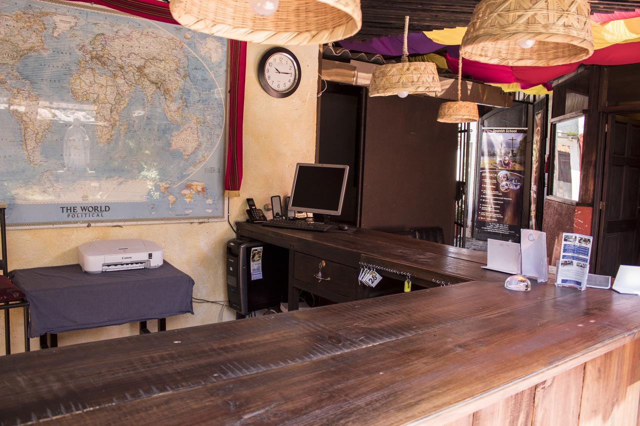 Split Hostel Antigua ภายนอก รูปภาพ