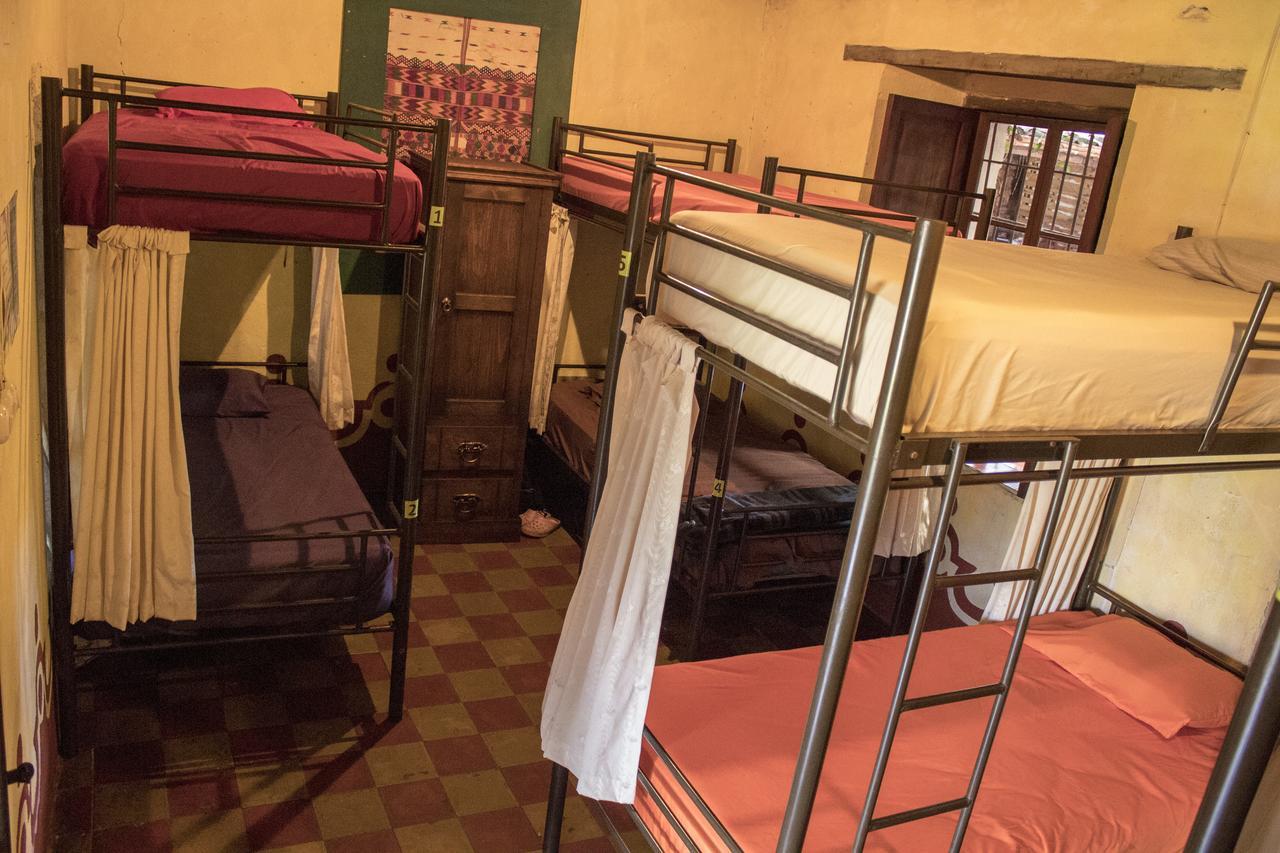 Split Hostel Antigua ภายนอก รูปภาพ